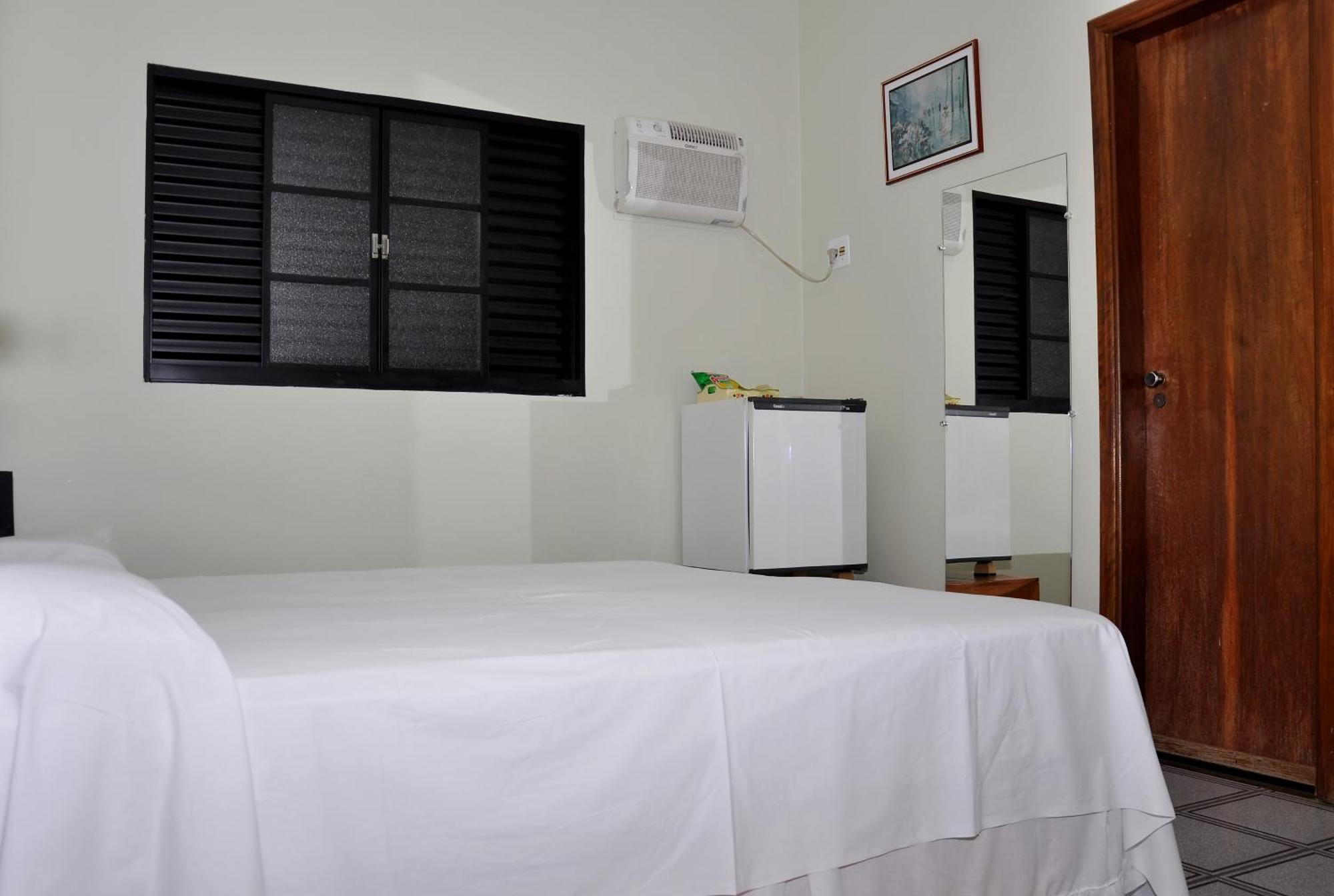 Hotel Carolina Plaza Uberaba Exteriör bild