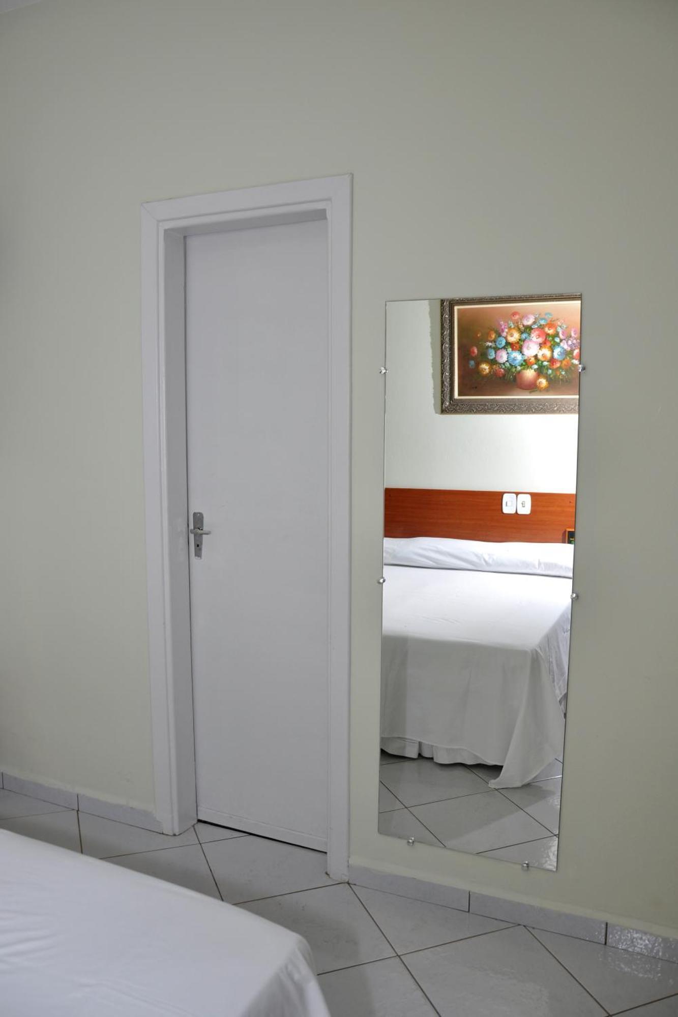 Hotel Carolina Plaza Uberaba Exteriör bild