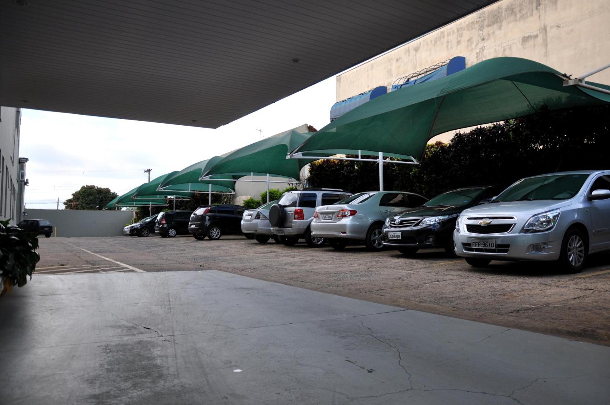 Hotel Carolina Plaza Uberaba Exteriör bild