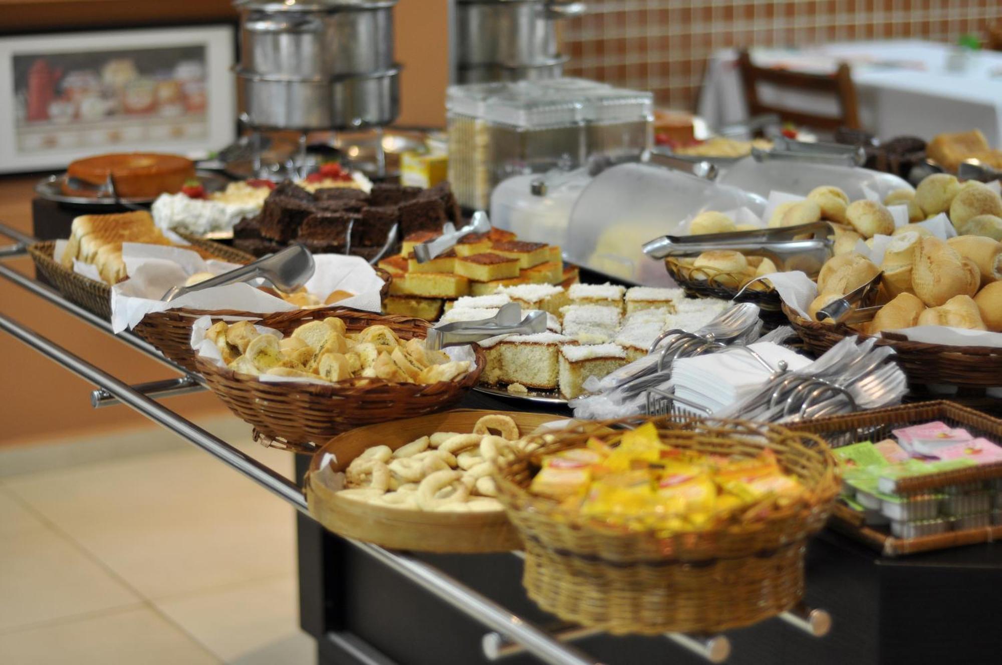 Hotel Carolina Plaza Uberaba Exteriör bild