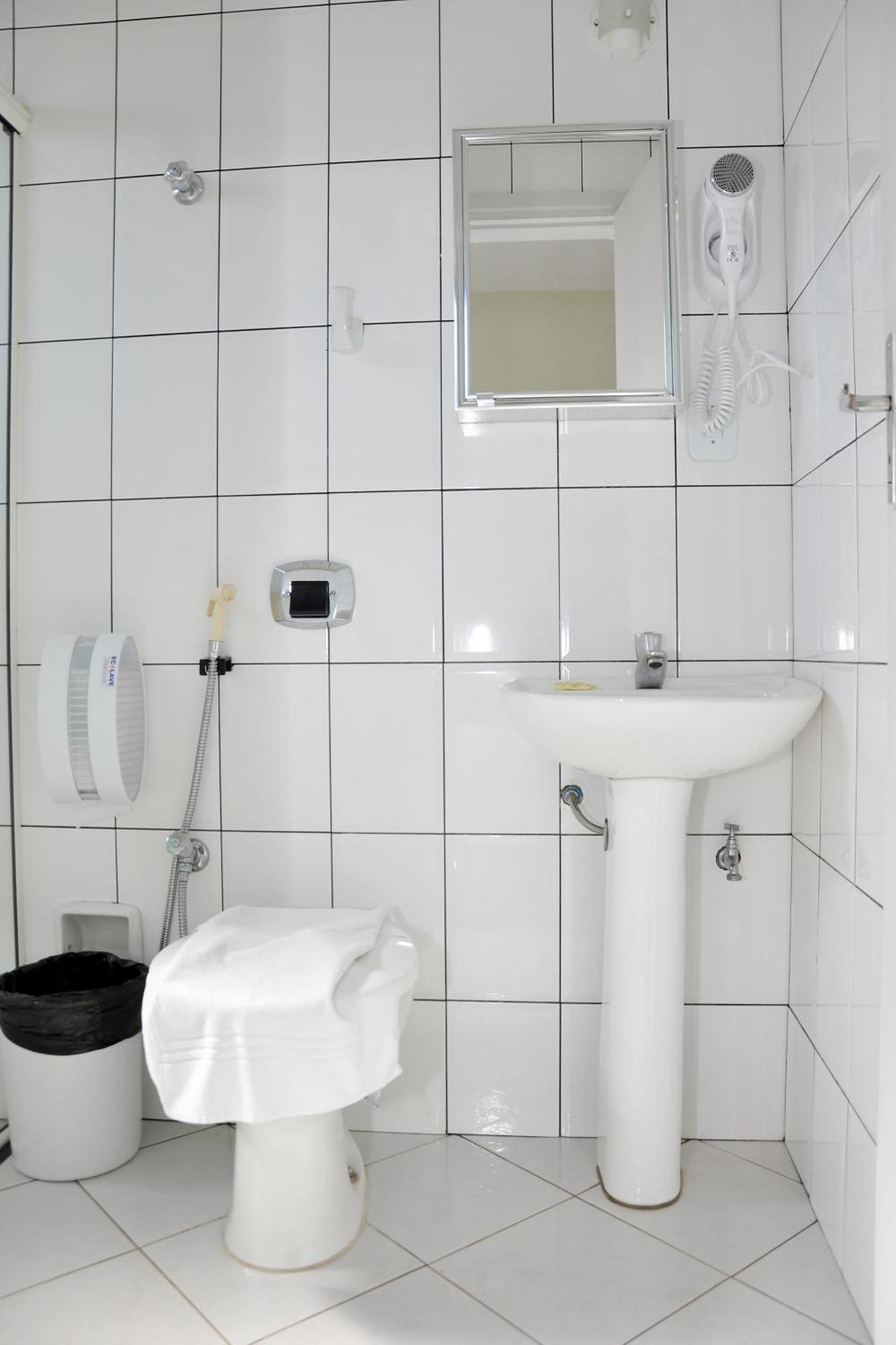 Hotel Carolina Plaza Uberaba Rum bild
