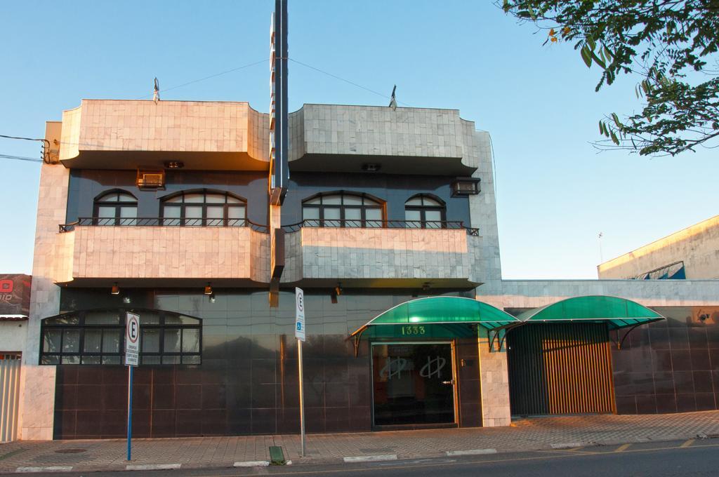 Hotel Carolina Plaza Uberaba Exteriör bild